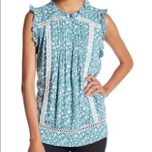 Romeo & Juliet Couture Floral mock neck blouse